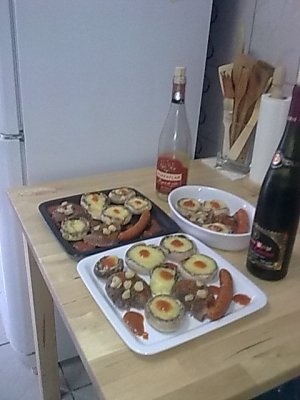 Muschi de vita cu ciuperci champignion si carnaciori de casa..