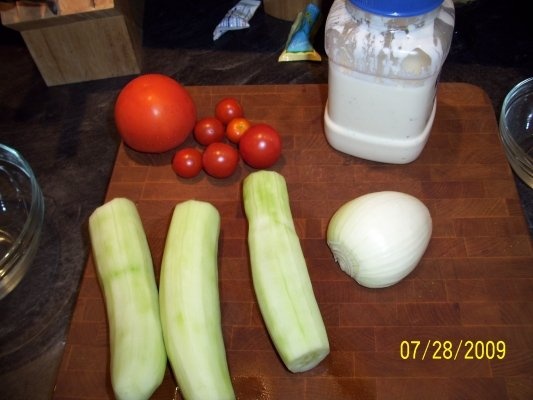 Salata de castraveti cremoasa