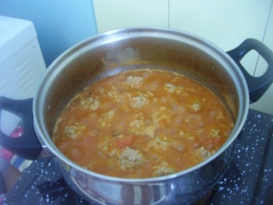 Chiftele cu sos de rosii