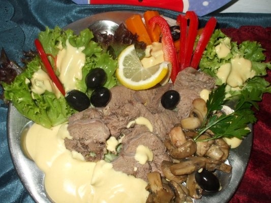 Limba cu sos picant si ciuperci