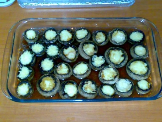 Ciuperci Champinion cu cascaval.