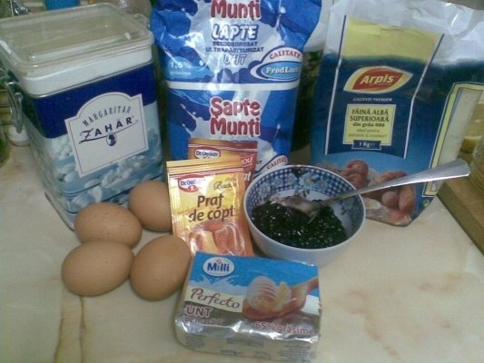 Briose cu afine si visine