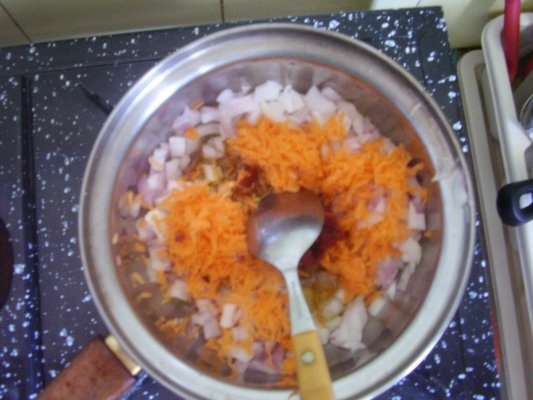 Vinete umpute cu carne la cuptor