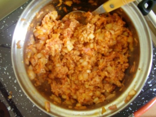 Vinete umpute cu carne la cuptor