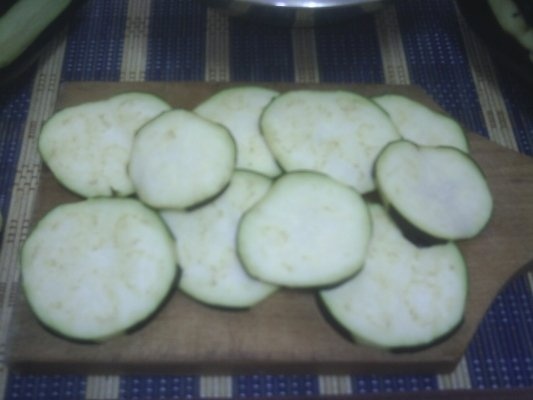 VINETE SI DOVLECEI LA GRATAR