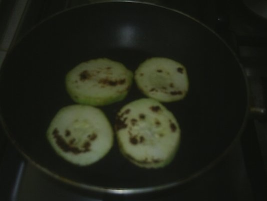 VINETE SI DOVLECEI LA GRATAR