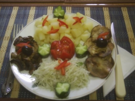 VINETE SI DOVLECEI LA GRATAR