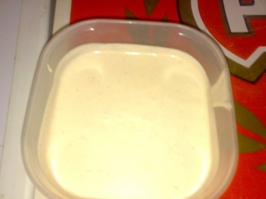 Tort de semifreddo cu ciocolata si capsuni