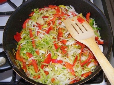 Paste cu piept de pui si praz