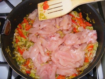 Paste cu piept de pui si praz