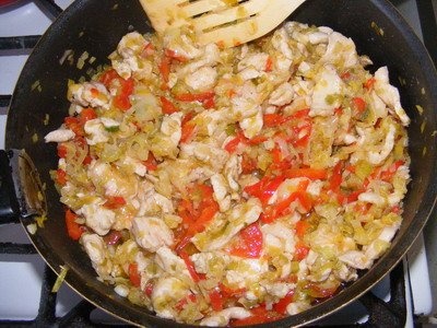 Paste cu piept de pui si praz