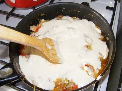 Paste cu piept de pui si praz