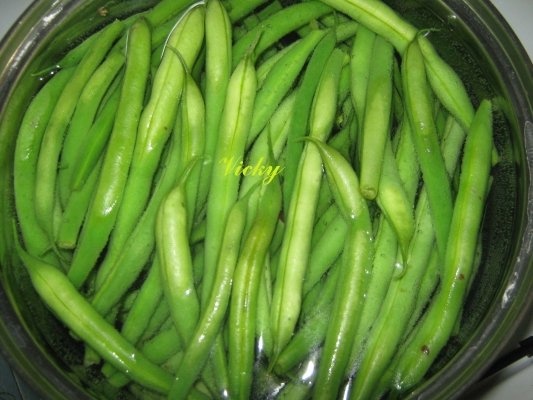 Fasole verde cu usturoi