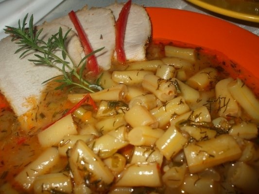 Fasole verde scazuta cu cotlet