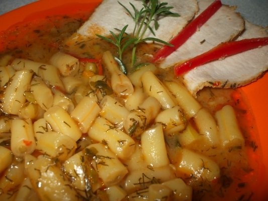 Fasole verde scazuta cu cotlet