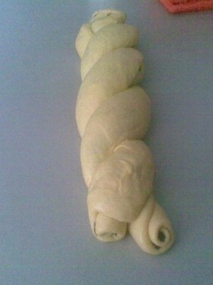 Cozonac impletit cu mac