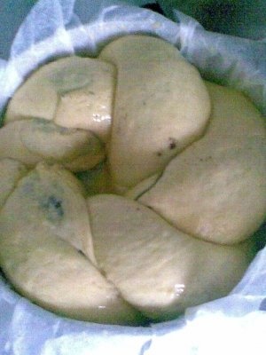 Cozonac impletit cu mac