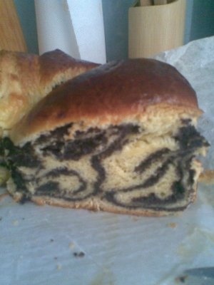 Cozonac impletit cu mac