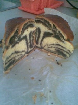 Cozonac impletit cu mac