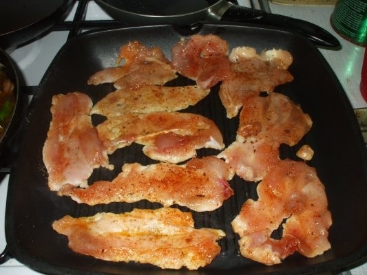 Piept de pui natur cu salata de rosii