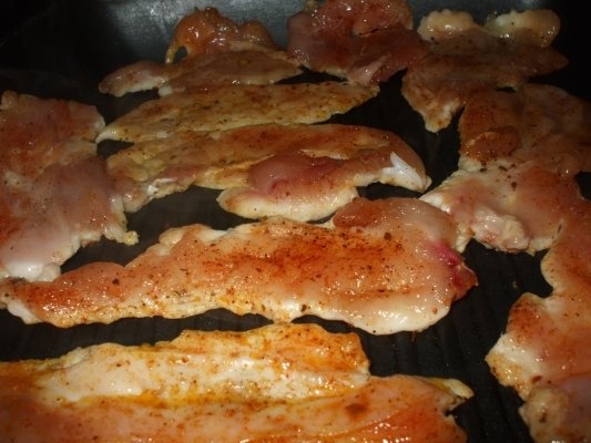 Piept de pui natur cu salata de rosii