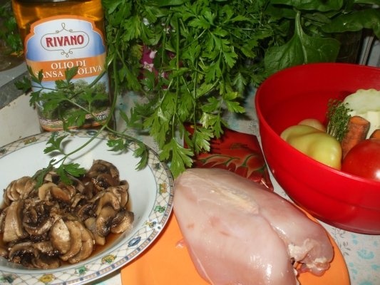 Piept de pui natur cu sunca si legume