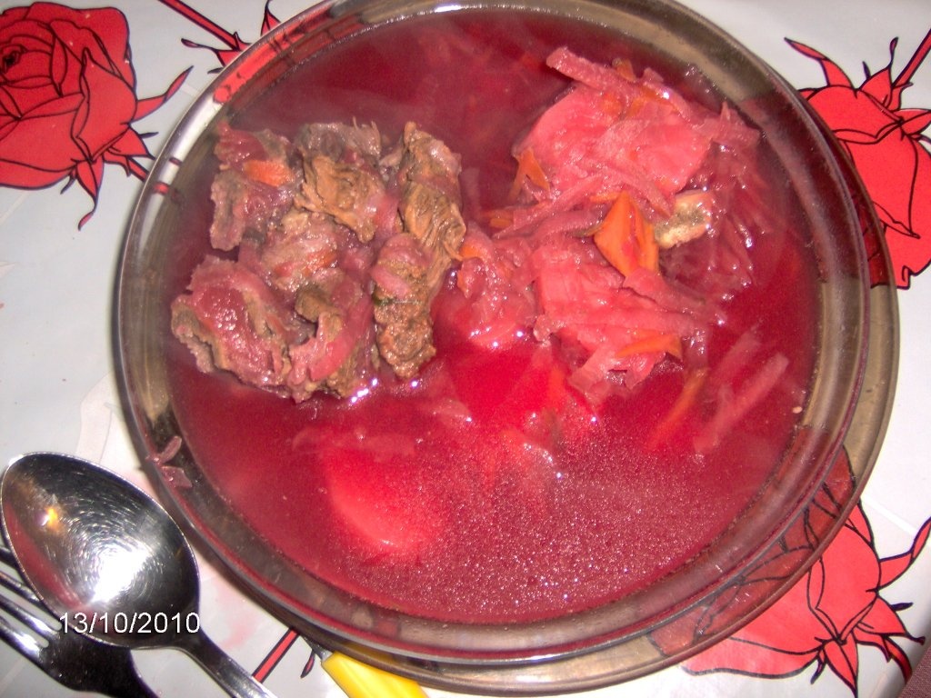 Bors de sfecla cu carne