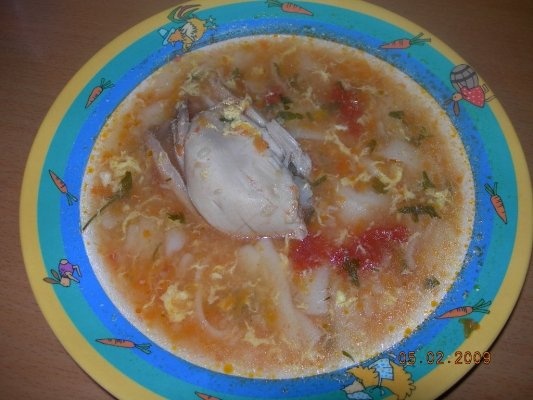 Ciorba de pui olteneasca cu zdrente de ou