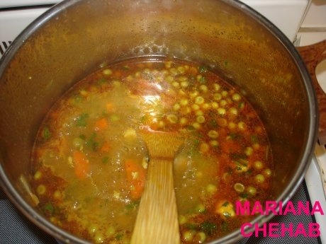 Ciorbita din gaina Tunisian