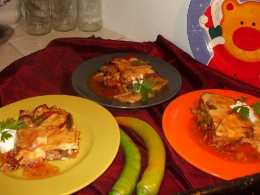 Musaca de vinete cu carne de curcan si costita