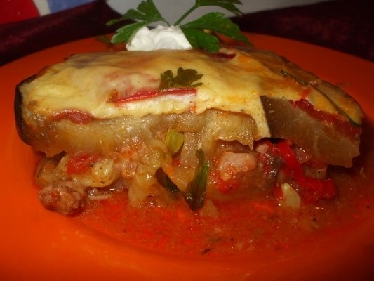 Musaca de vinete cu carne de curcan si costita