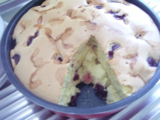 PRAJITURA CU OUA SI VISINE