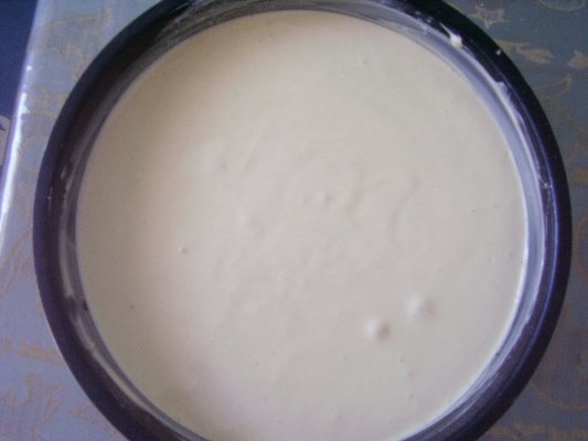 PRAJITURA CU OUA SI VISINE