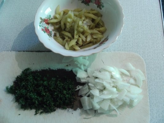 Salata de cartofi cu piept de pui in crusta de cocos