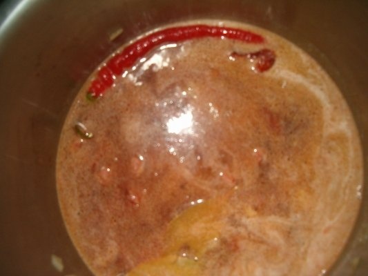 Ciorba de cartofi cu carnati si galuste