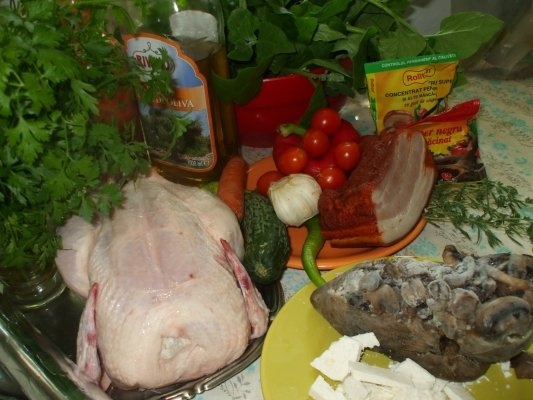 Rulouri din piept de pui si pulpe cu spanac