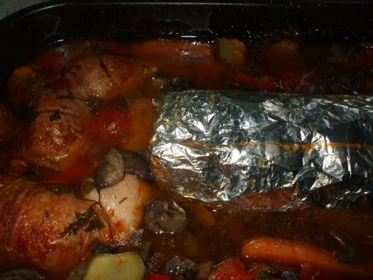 Rulouri din piept de pui si pulpe cu spanac