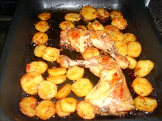 Pulpe de pui la cuptor cu cartofi