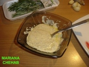 Solduri de gaina cu rozmarin si cu cascaval Filadelfia