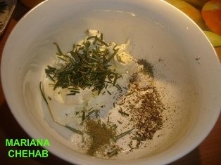 Solduri de gaina cu rozmarin si cu cascaval Filadelfia