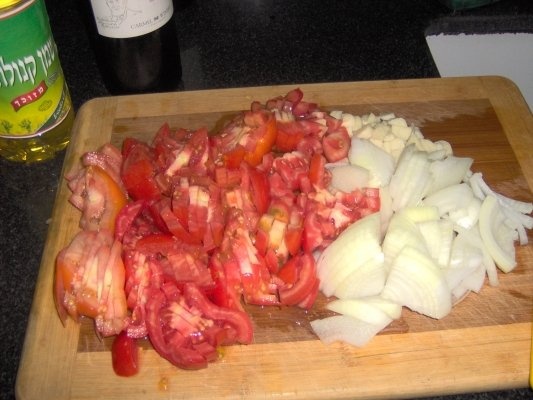 Pasare la cuptor cu rosii