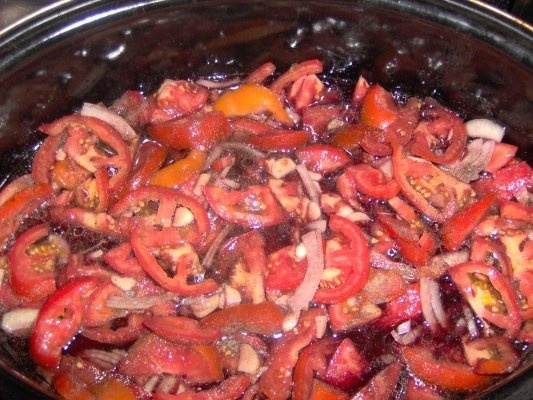 Pasare la cuptor cu rosii