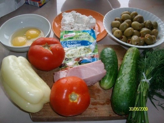 Salata cu omleta de oua