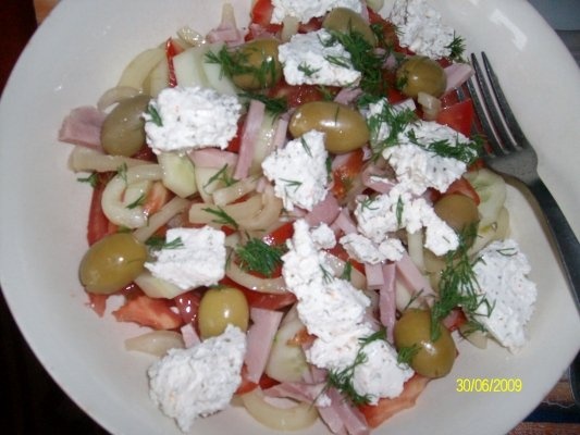 Salata cu omleta de oua