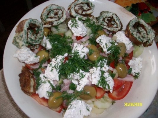 Salata cu omleta de oua