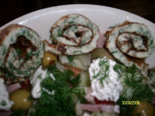 Salata cu omleta de oua