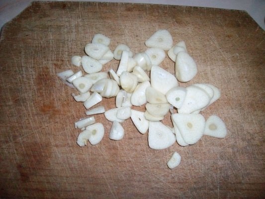 Ficatei de pui cu usturoi