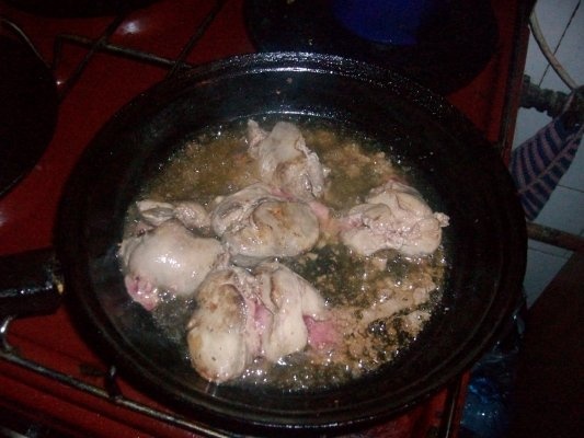 Ficatei de pui cu usturoi