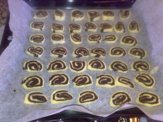 Biscuiti 'alb si negru'