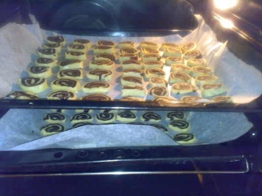 Biscuiti 'alb si negru'